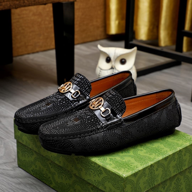 G*u*i leather shoes